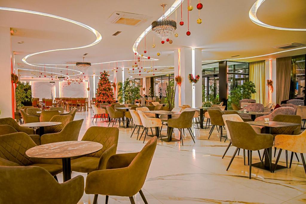 Hotel Vivas Durres Bagian luar foto