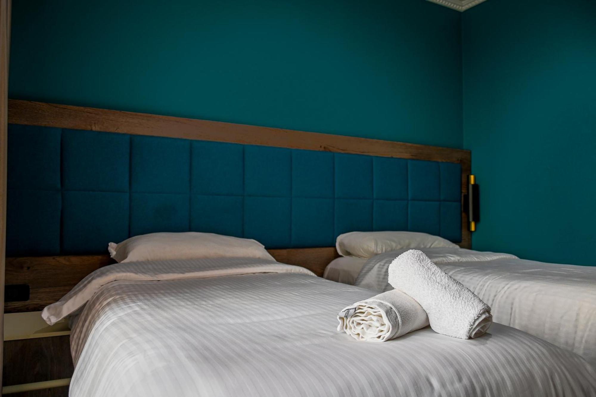 Hotel Vivas Durres Bagian luar foto