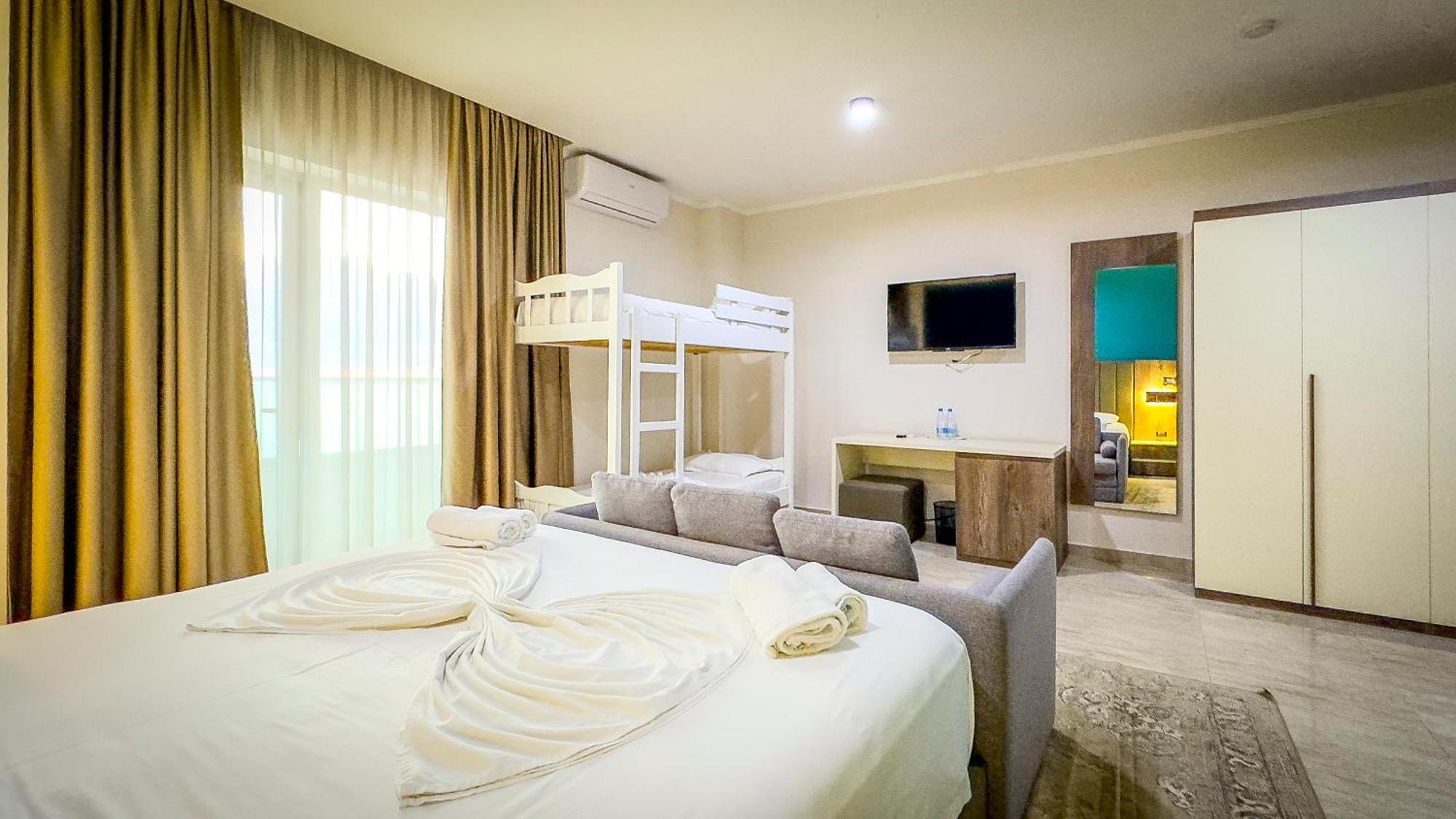 Hotel Vivas Durres Bagian luar foto