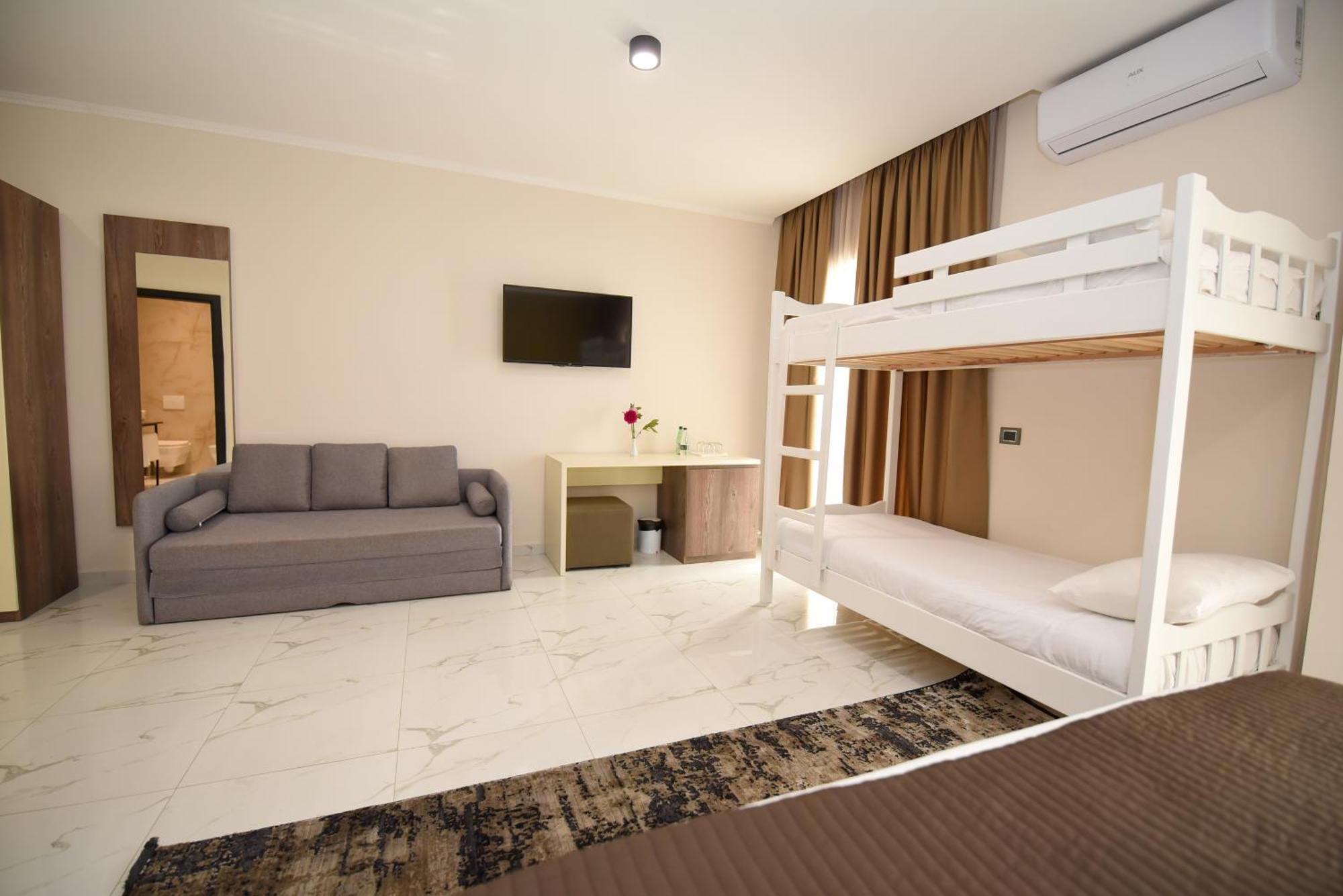 Hotel Vivas Durres Bagian luar foto