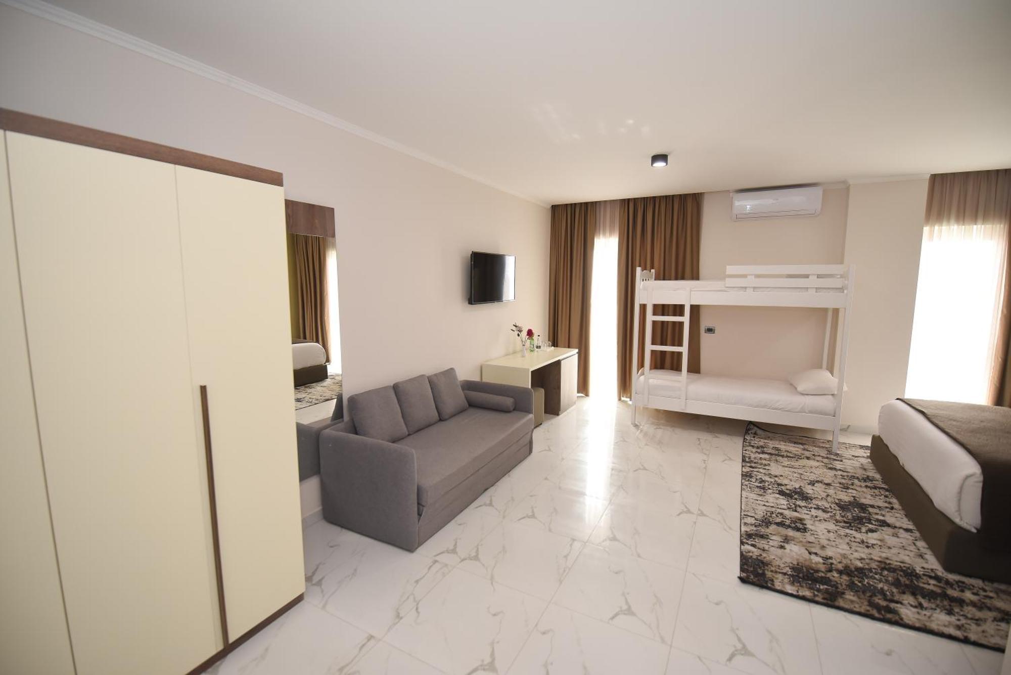 Hotel Vivas Durres Bagian luar foto