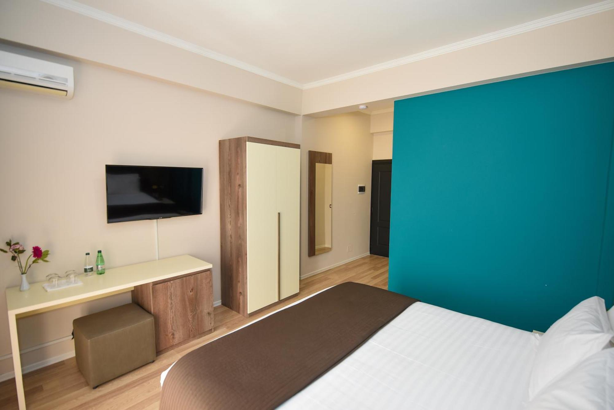Hotel Vivas Durres Bagian luar foto